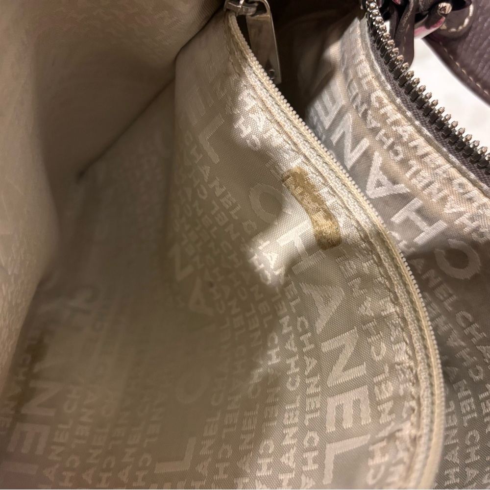 Authentic CHANEL taupe calfskin leather oversized tassel hobo bag - Picture 11 of 13